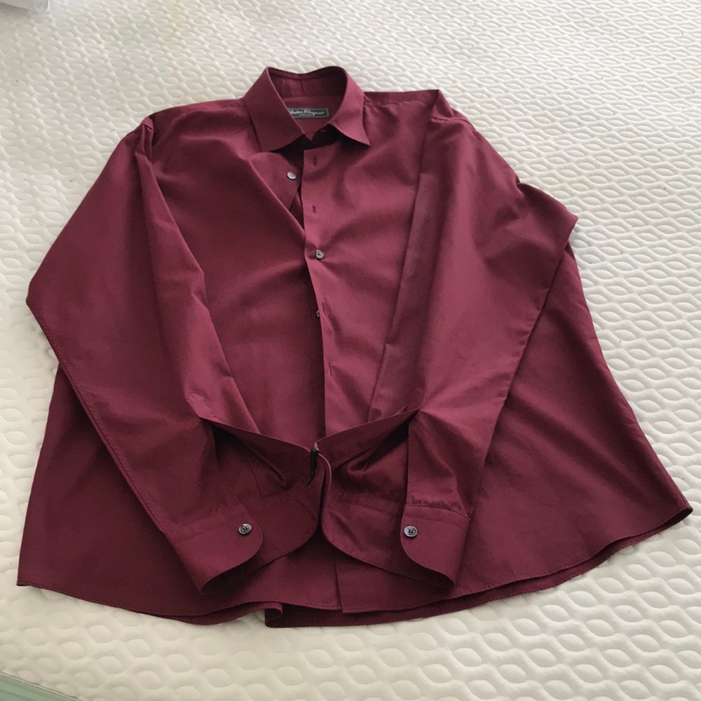 Casual button up shirt for men